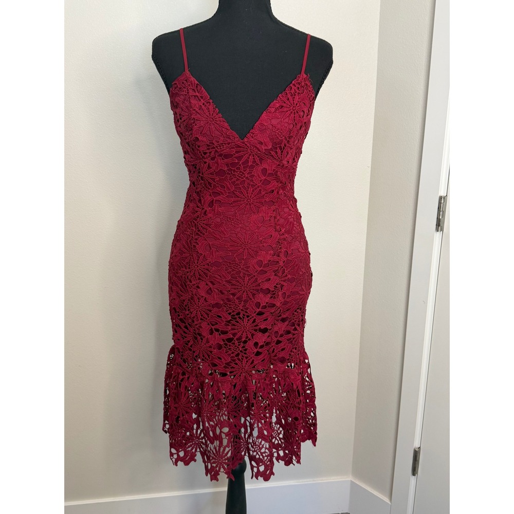 TOV Los Angeles Burgundy Wine Floral Lace V-Neck Trumpet Cocktail Midi Dress‎ S